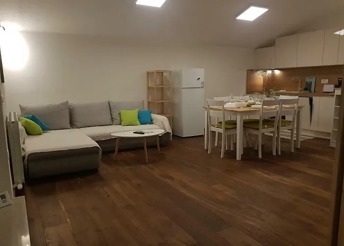 Miran Odmor U Srcu Pule! Iva 60m2. * Πούλα