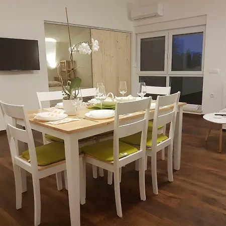 Apartment Miran Odmor U Srcu Pule! Iva 60m2. *