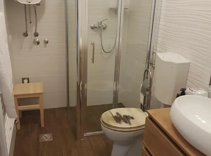 Miran Odmor U Srcu Pule! Iva 60m2. Apartman